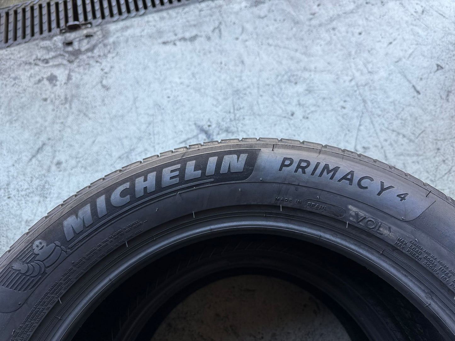 Usato: 2 Gomme 235/55R18 100V Michelin Estive 95% Residuo