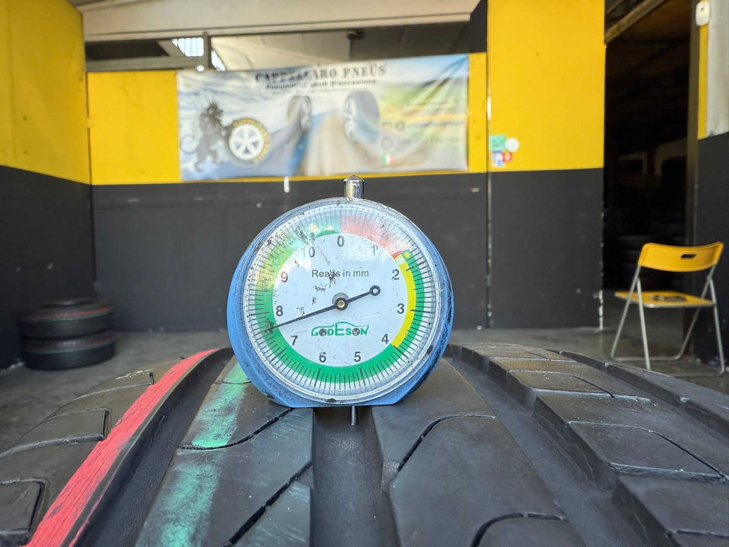 Usato: 2 Gomme 235/55R18 100V Pirelli Estive 95% Residuo