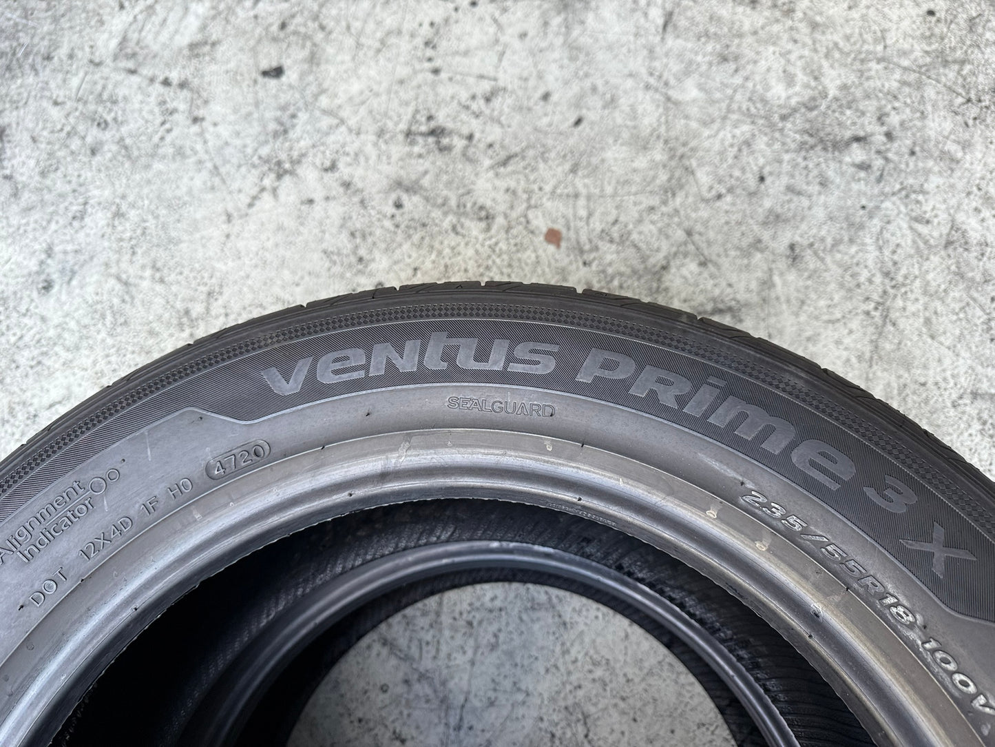 Usato: 2 Gomme 235/55R18 100V Hankook Estive 90% Residuo
