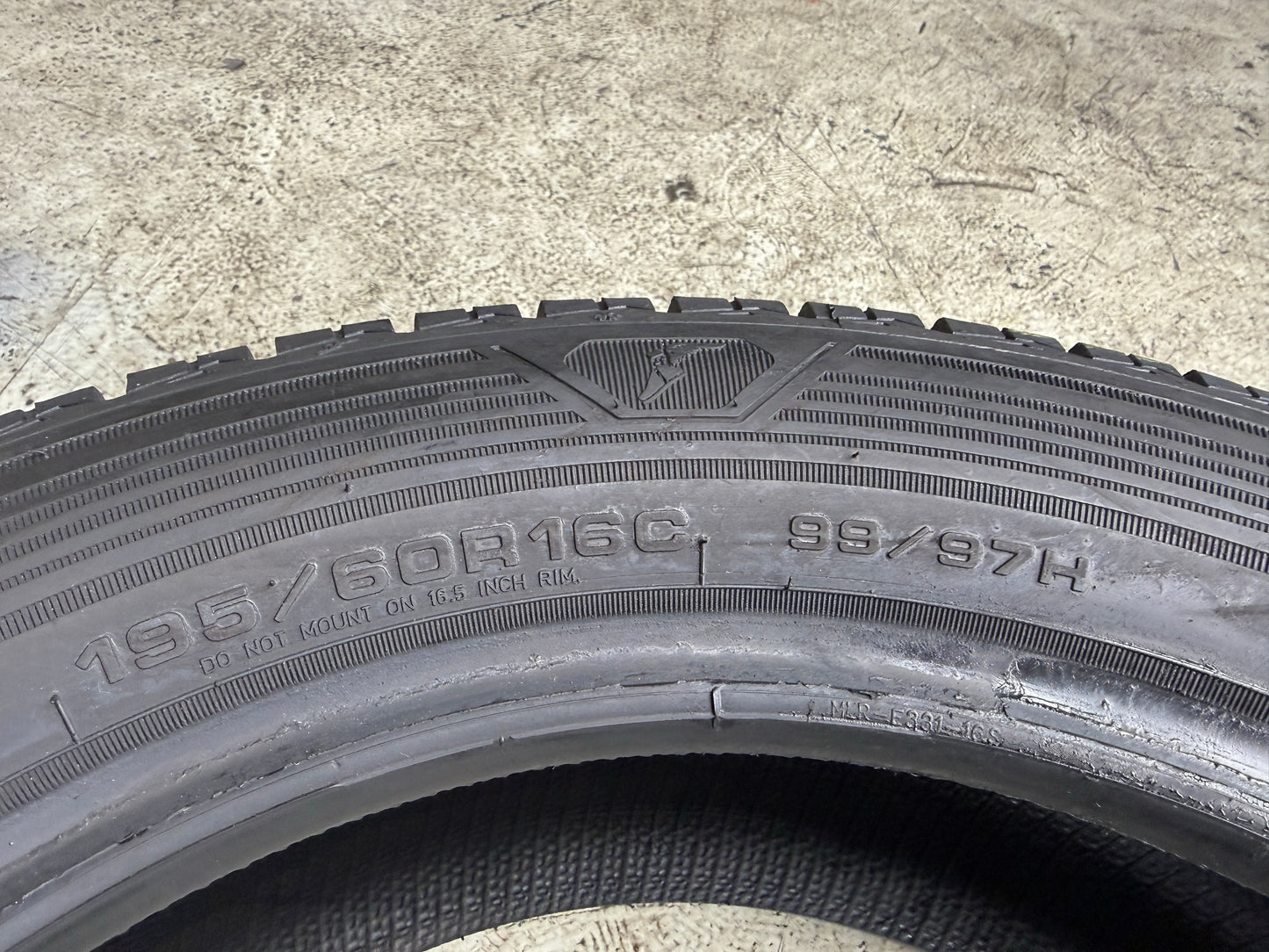 Usato: 4 Gomme 195/60R16C 99/97H Goodyear Invernali 80% residui
