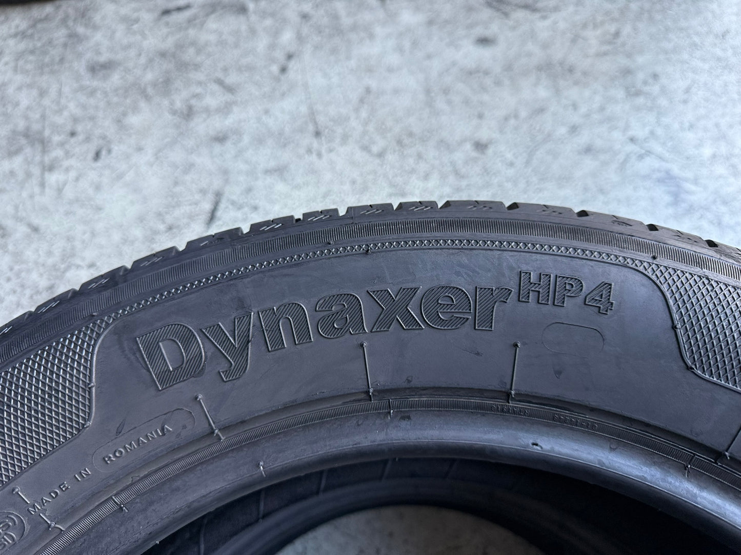 Usato: 2 Gomme 235/55R17 103W XL Kleber Estive 90% Residuo