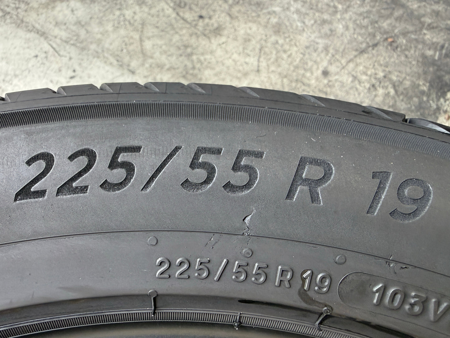 Usato: 2 Pneumatici Michelin e.Primacy 225/55R19 103V XL Estivi 90% Residui