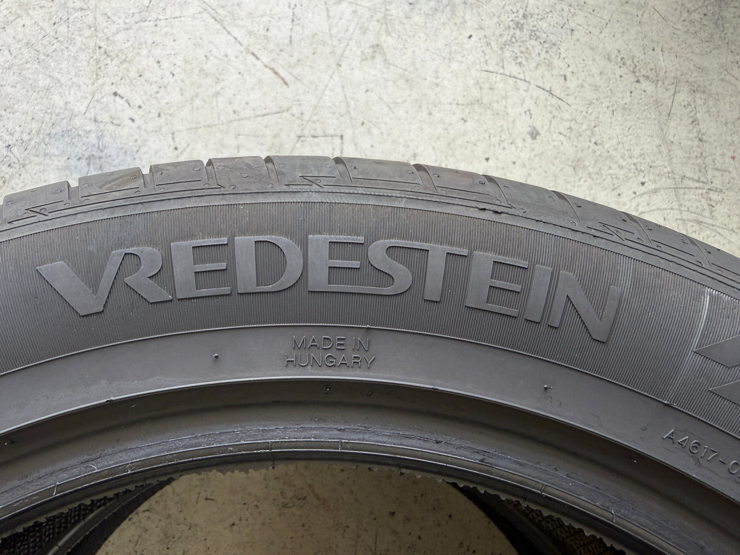 Usato: 2 Pneumatici Vredestein Ultrac 225/55R19 99V FSL Estivi 90% Residui