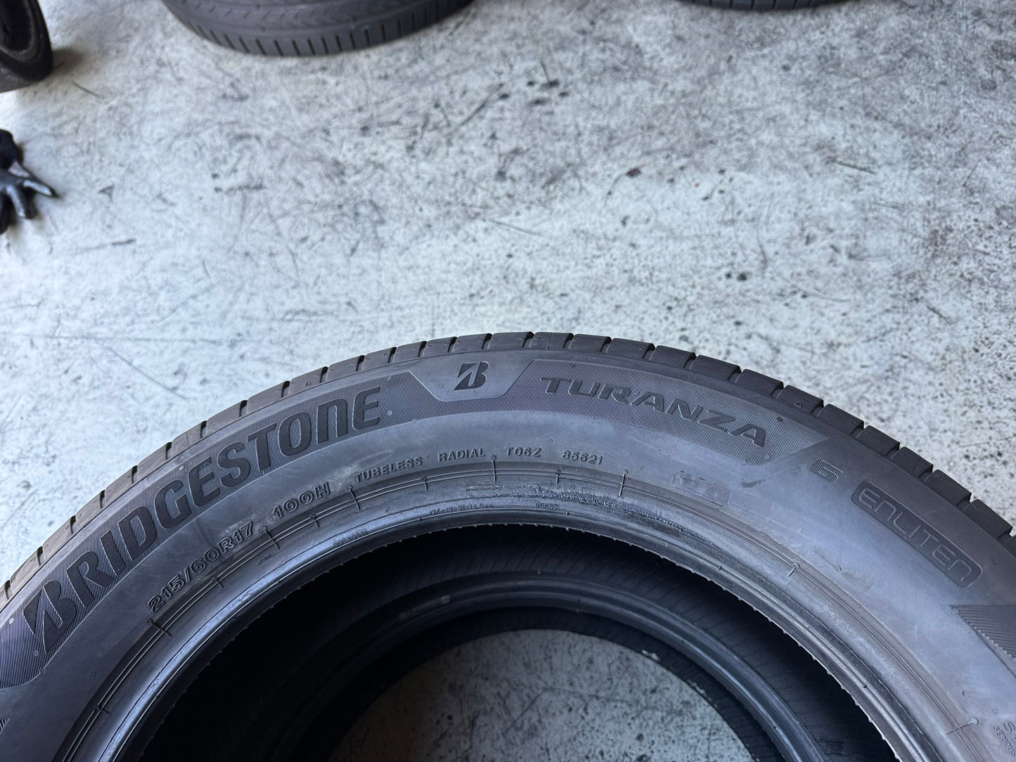 Usato: 2 Gomme 215/60R17 100H XL Bridgestone Estive 95% Residuo