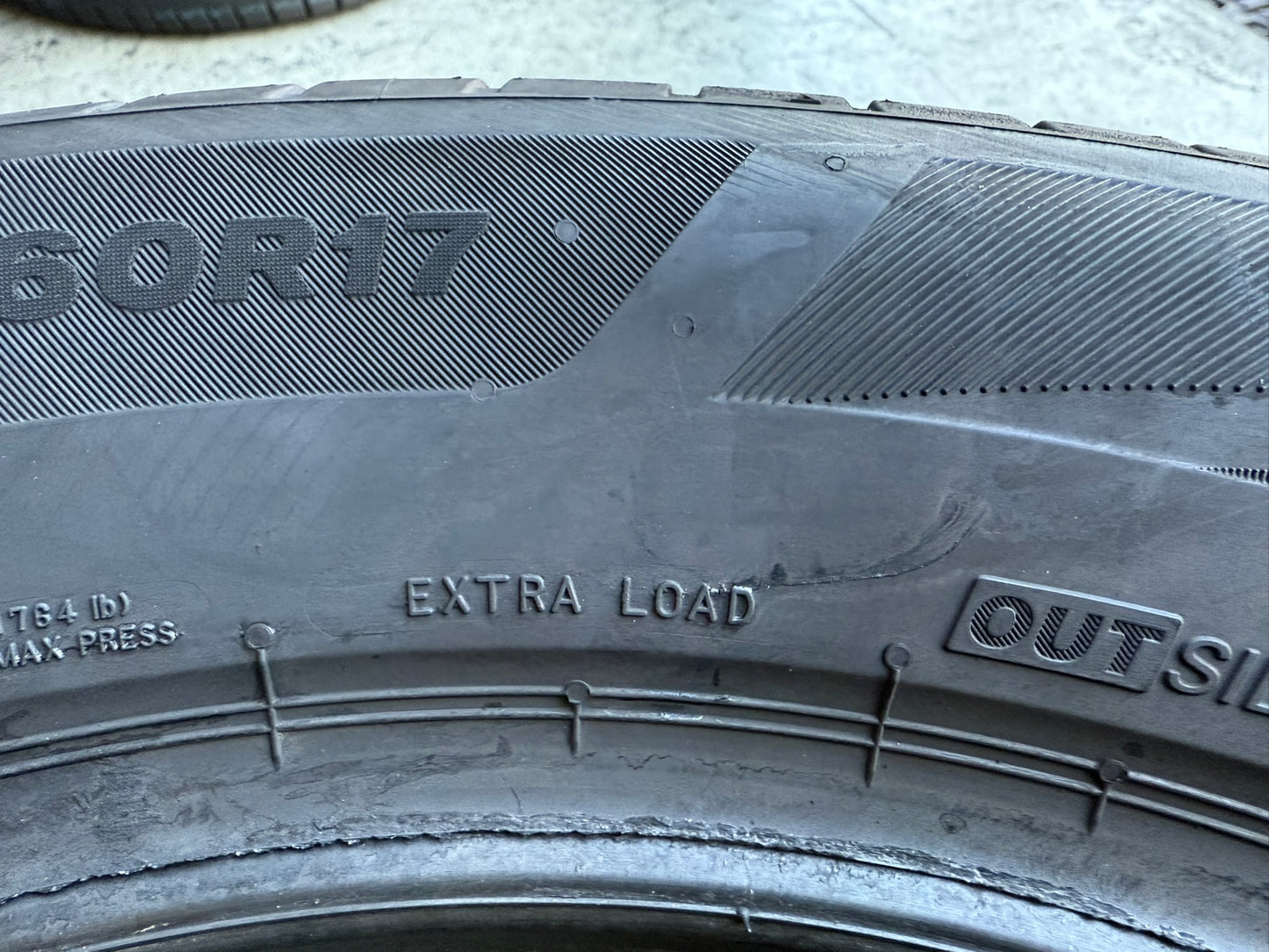 Usato: 2 Gomme 215/60R17 100H XL Bridgestone Estive 95% Residuo