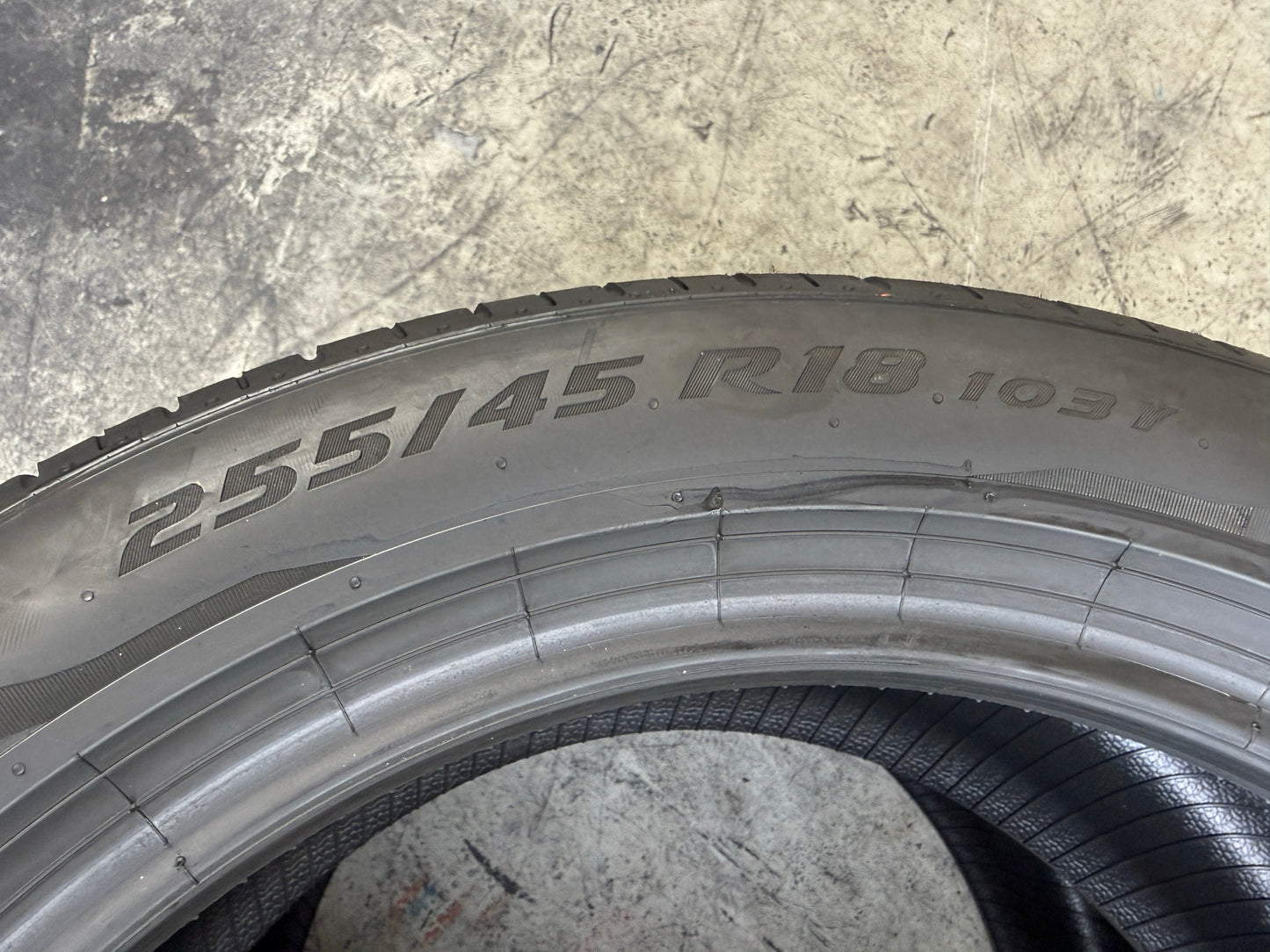 Usato: 2 Pneumatici Pirelli P Zero PZ4 255/45R18 103Y XL BMW * Estivi 80% Residui