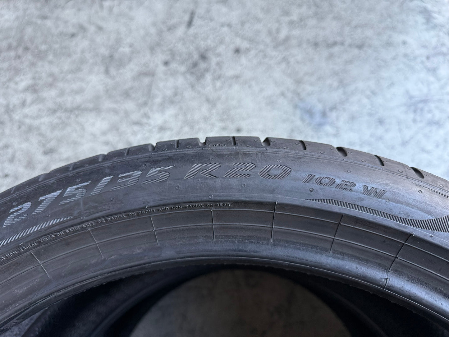 Usato: 2 Gomme 275/35R20 102W XL Pirelli Estive 99% Residuo