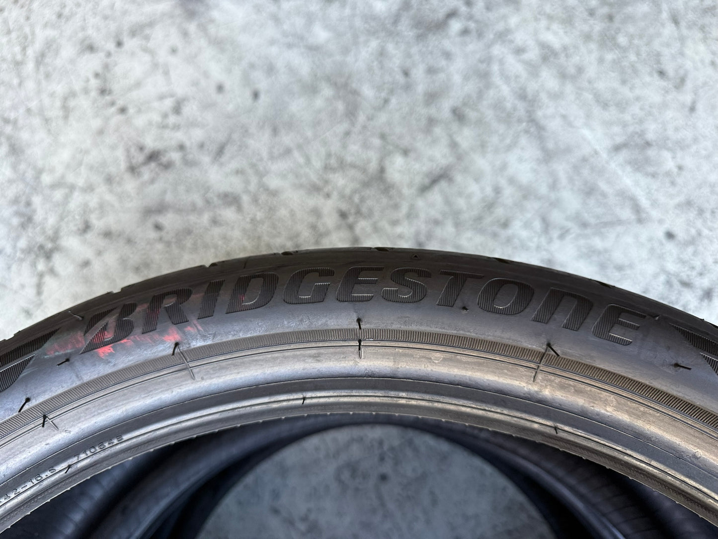 Usato: 2 Gomme 275/30R20 97Y XL Bridgestone Estive 90% Residuo