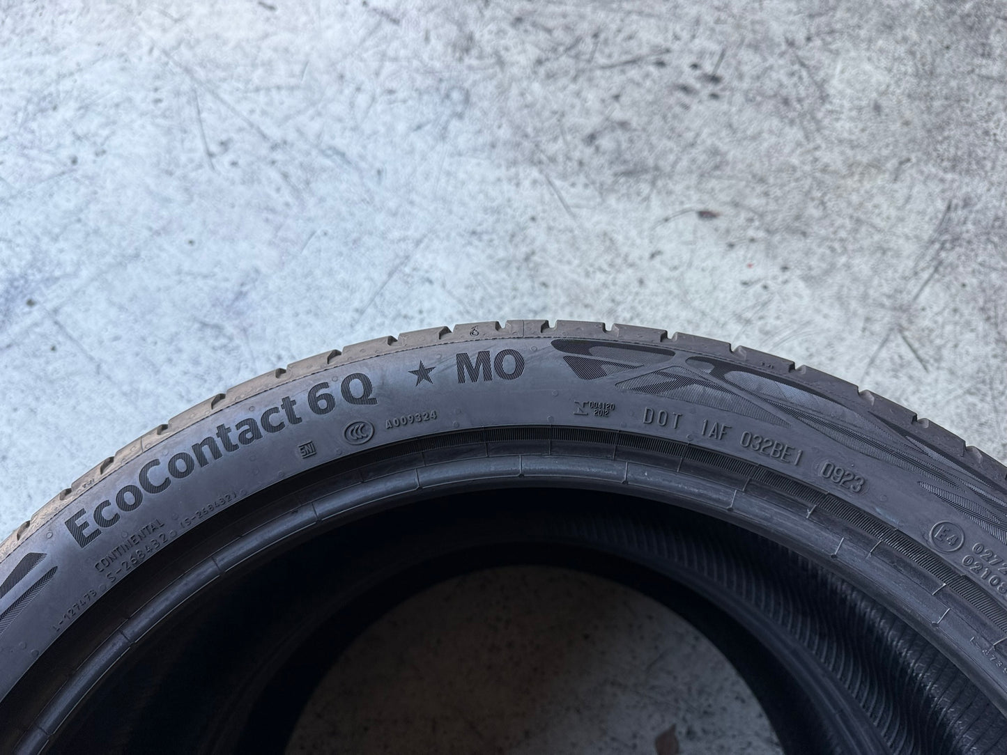 Usato: 2 Gomme 245/40R20 99Y XL Continental Estive 90% Residuo