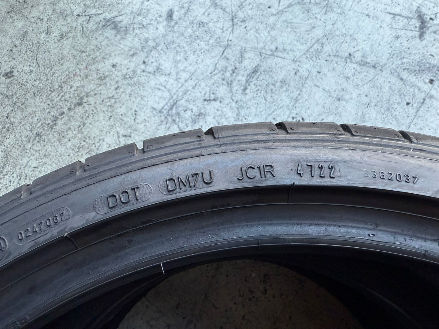 Usato: 2 Gomme 245/35R20 95Y XL Dunlop RunFlat Estive 90% Residuo