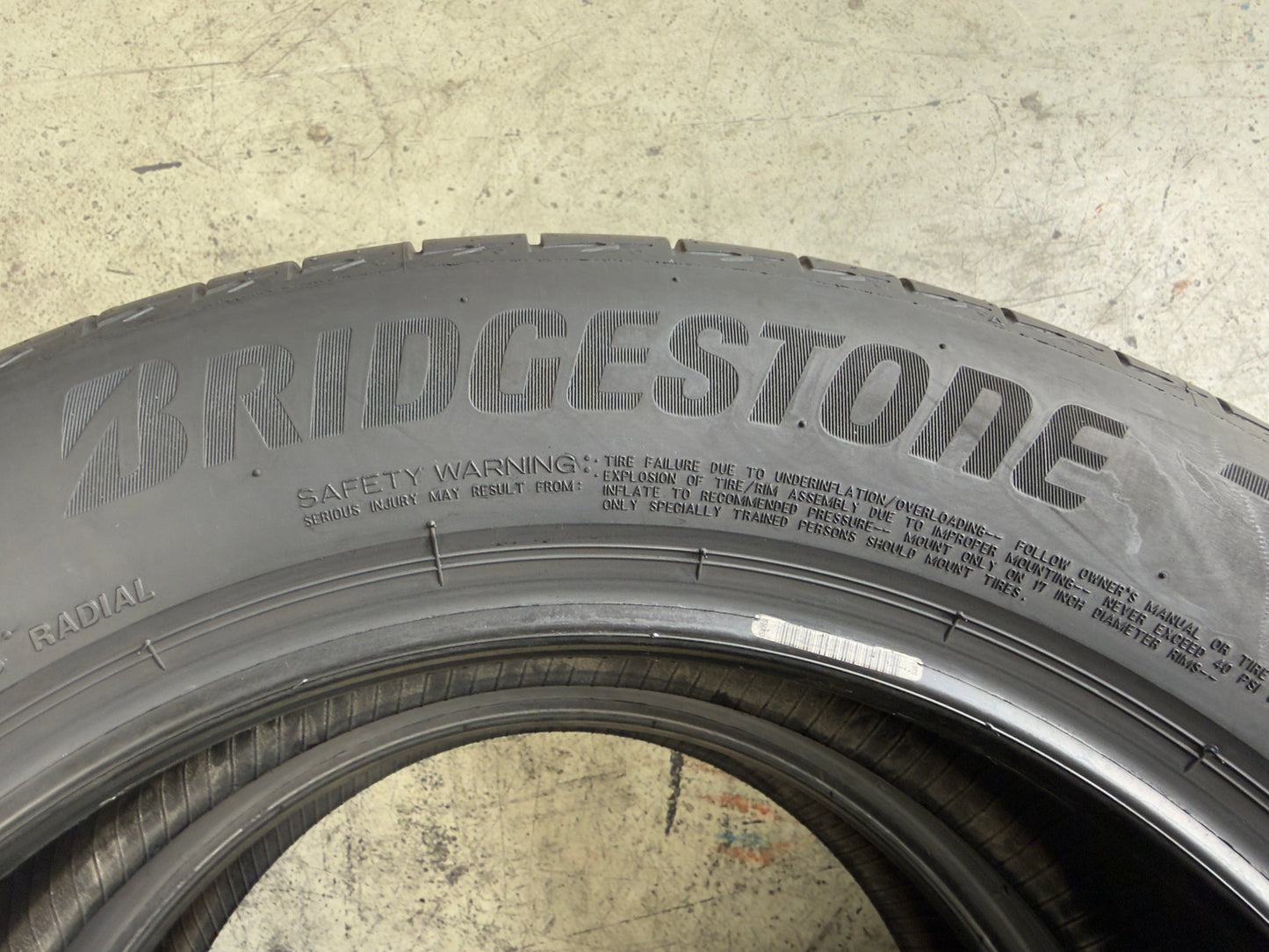 Usato: 2 Pneumatici Bridgestone Turanza T005 205/60R17 97W XL (*) Estivi 85% Residui
