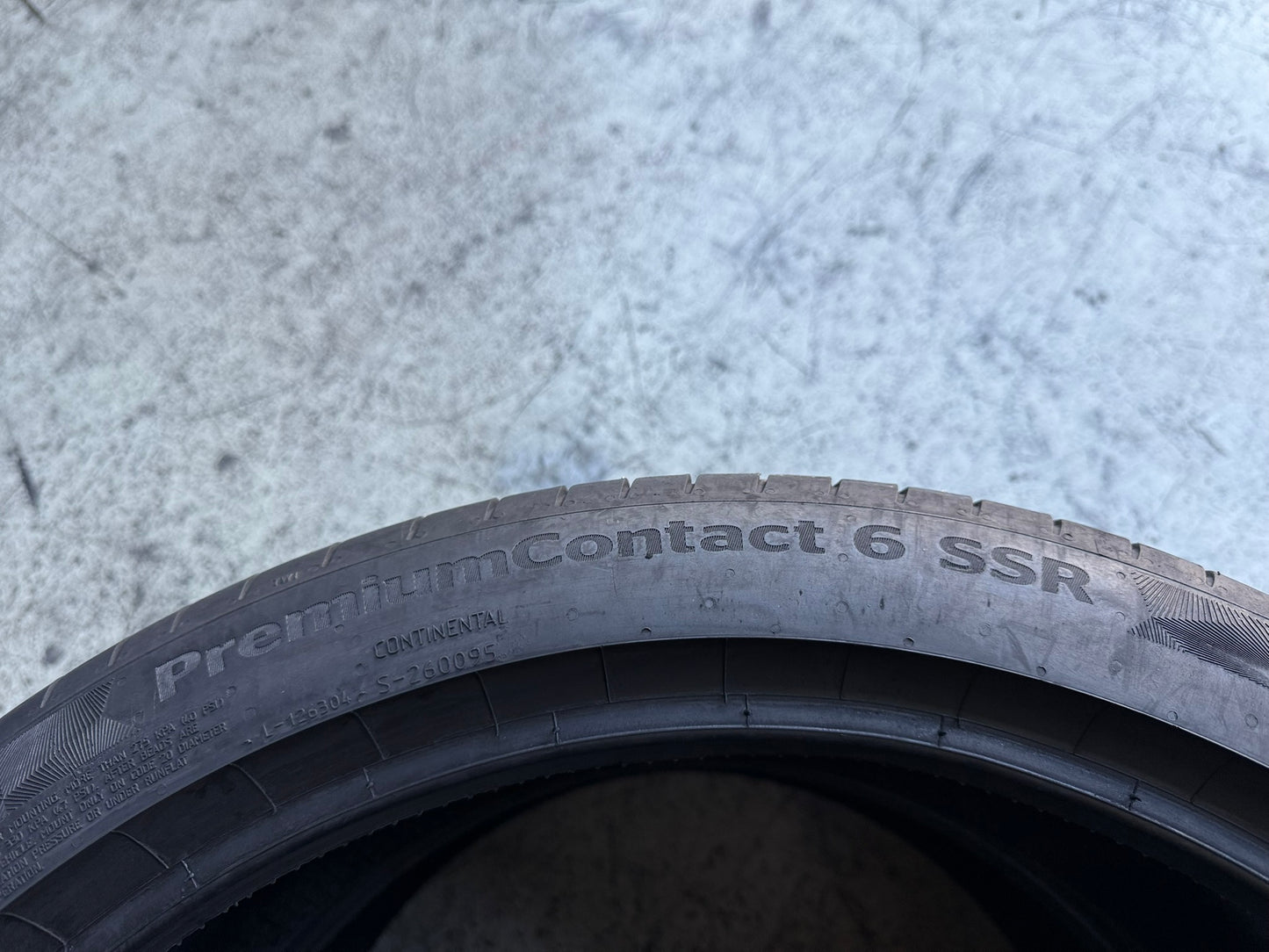 Usato: 2 Gomme 225/40R20 94Y XL Continental Estive Runflat 85% Residuo