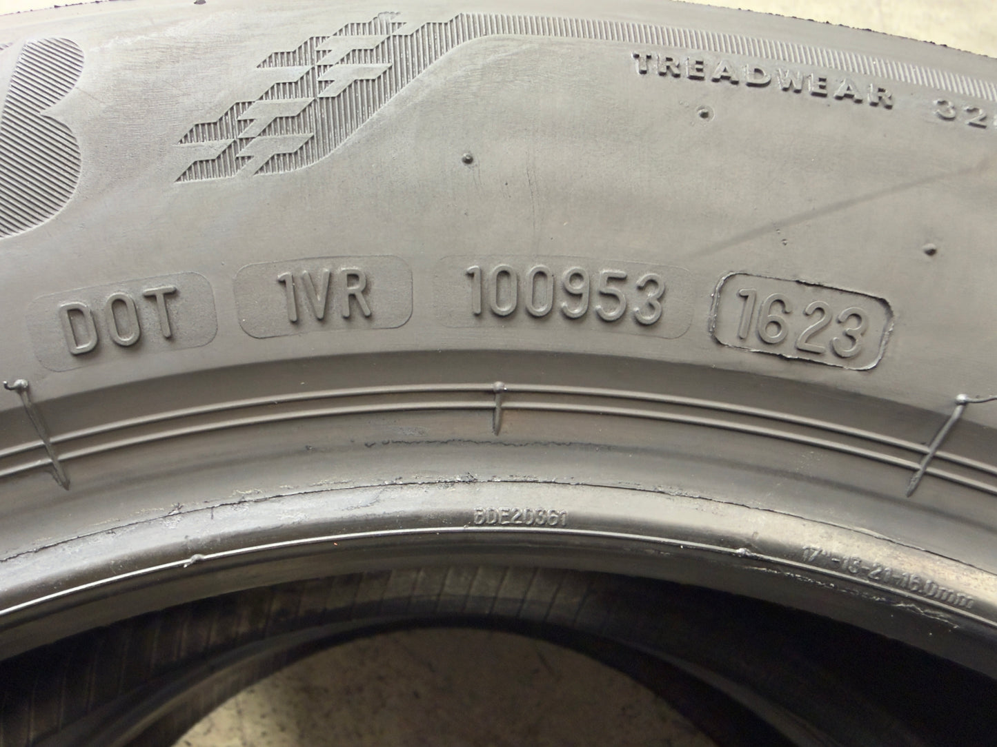 Usato: 2 Pneumatici Bridgestone Turanza T005 205/60R17 97W XL (*) Estivi 85% Residui