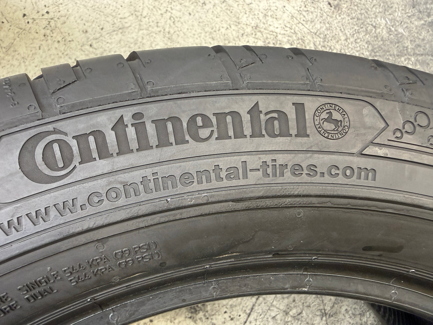 Usato: 2 Pneumatici Continental ContiVanContact 200 225/55R17C 109/107H MO-V Estivi 80% Residui