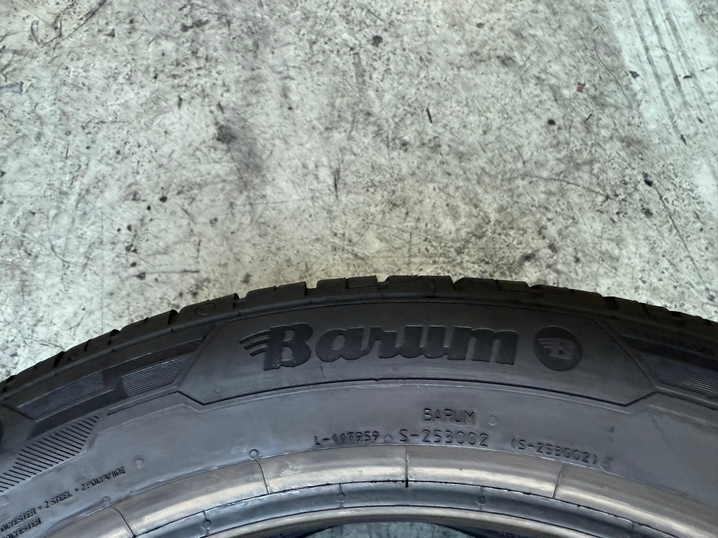 Usato: 2 Gomme 255/45R20 105Y XL Barum Estive 90% Residui