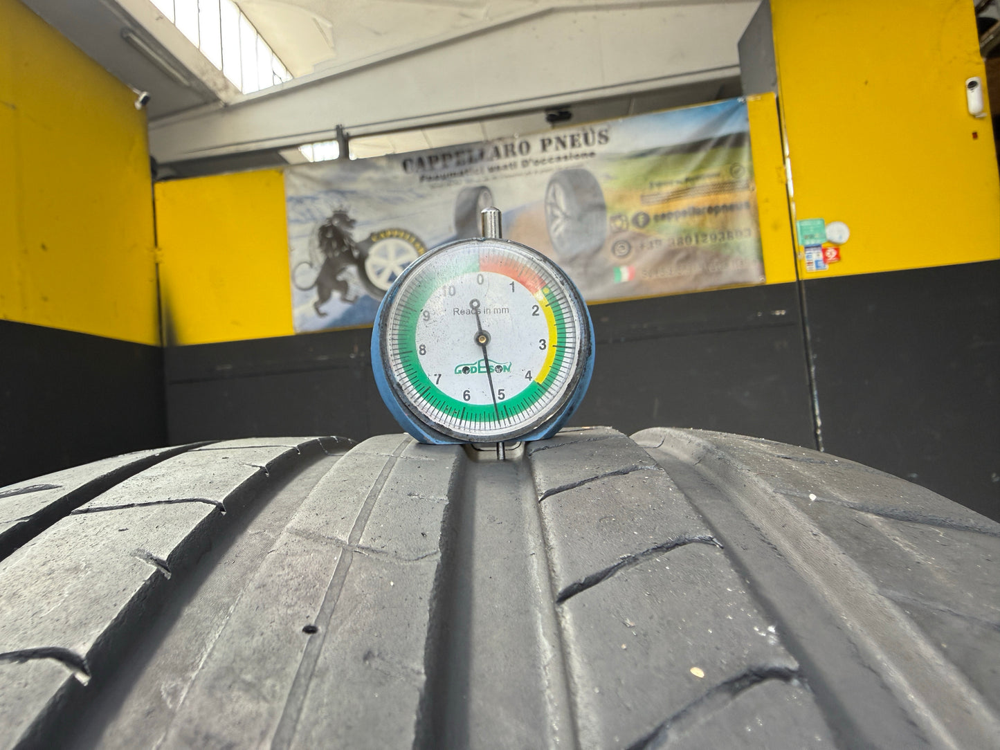 Usato: 2 Pneumatici Pirelli P Zero PZ4 255/40R20 101Y XL NCS MO-S Estivi 80% Residui