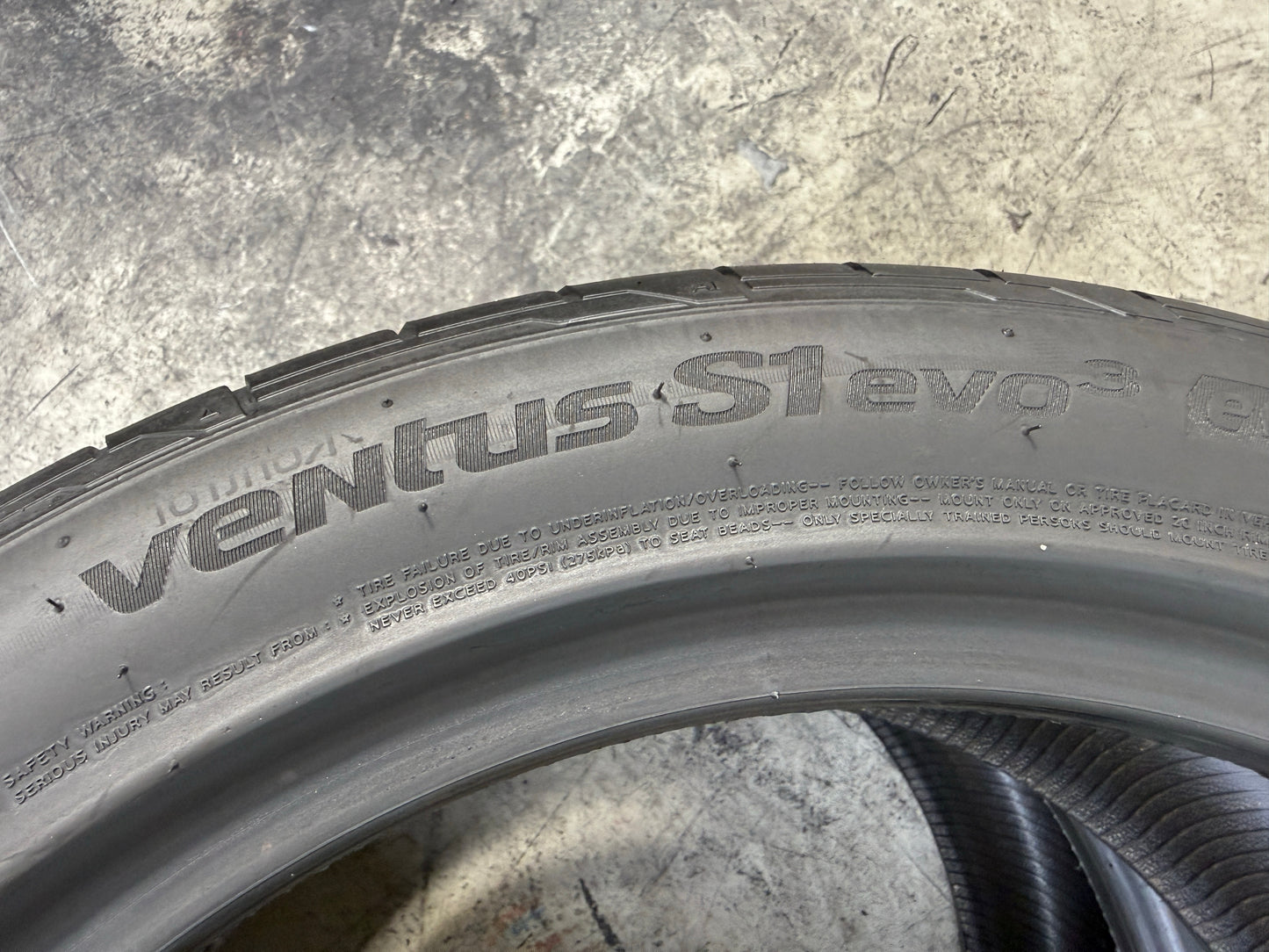 Usato: 2 Pneumatici Hankook Ventus S1 Evo3 EV K127E 255/45R20 101T AO FSL Estivi 85% Residui