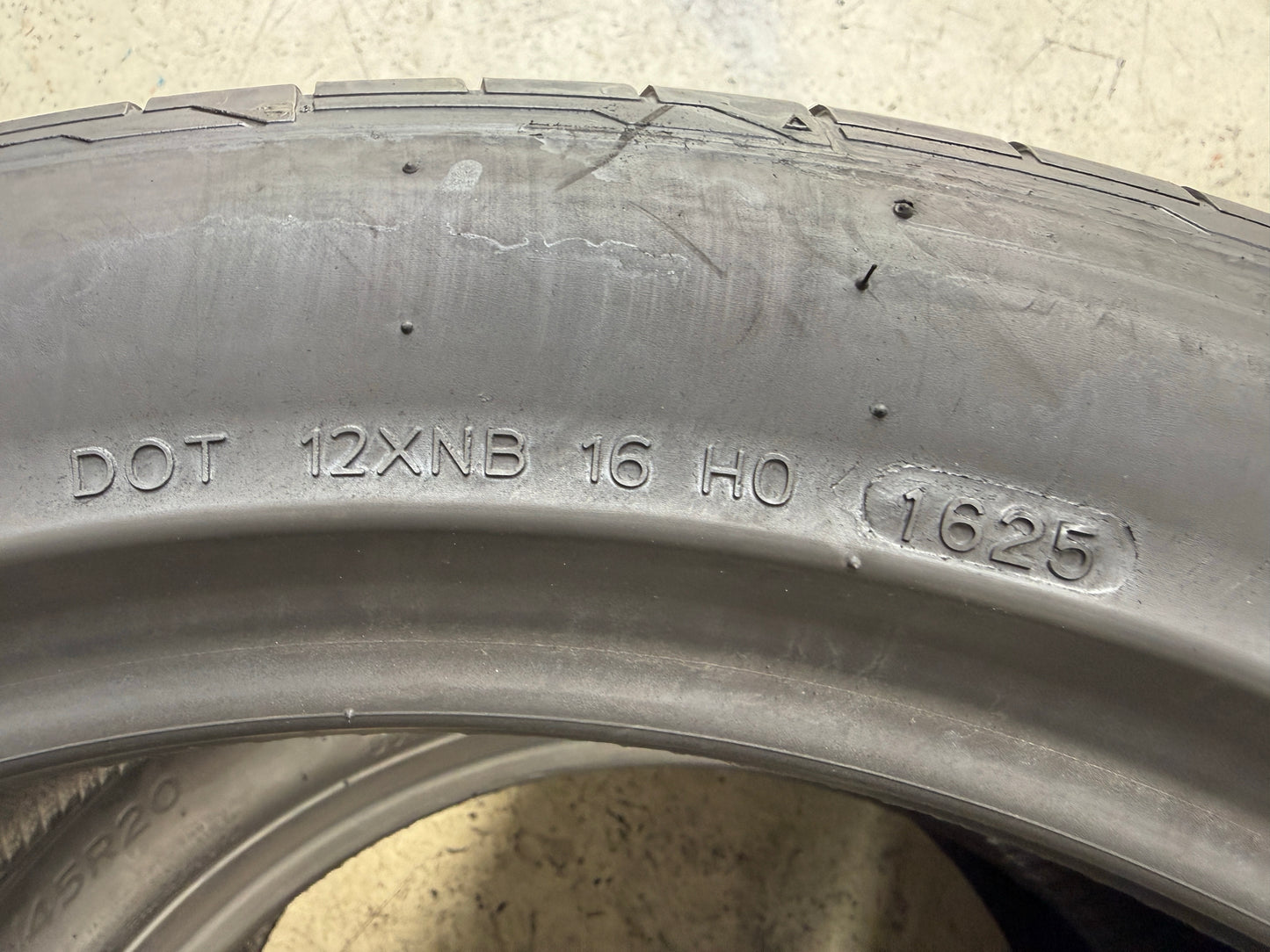 Usato: 2 Pneumatici Hankook Ventus S1 Evo3 EV K127E 255/45R20 101T AO FSL Estivi 85% Residui