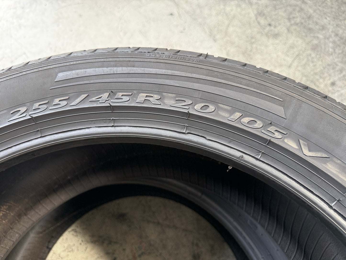 Usato: 2 Pneumatici Pirelli Scorpion Zero Asimmetrico 255/45R20 105V XL Estivi 90% Residui