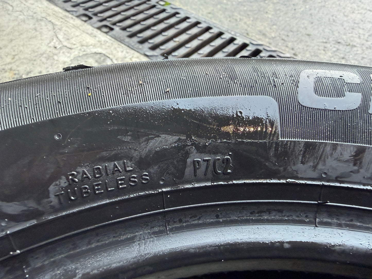 Usato: 2 Gomme 215/55R17 94V Pirelli Estive 85% residui