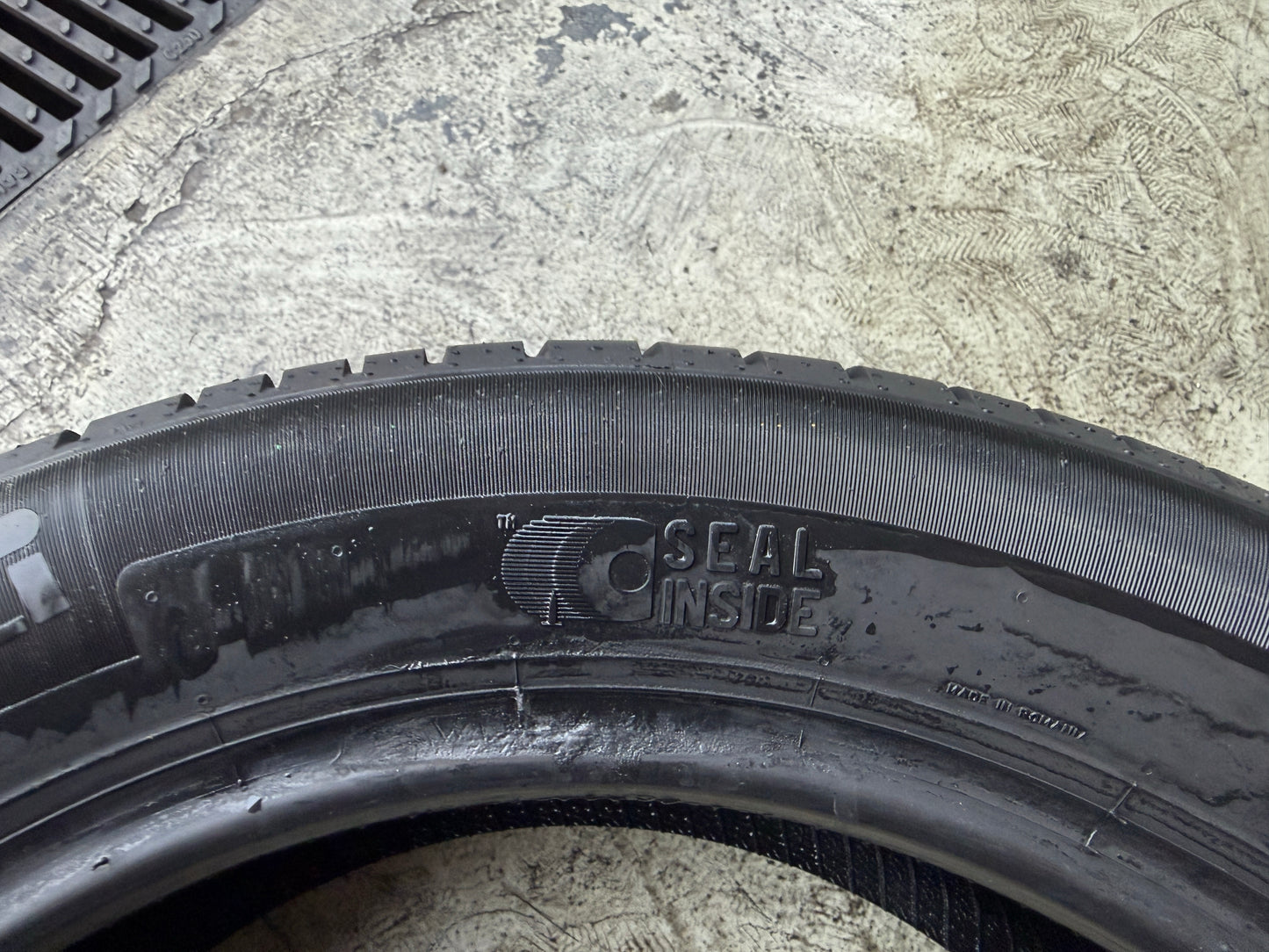 Usato: 2 Gomme 215/55R17 94V Pirelli Estive 85% residui
