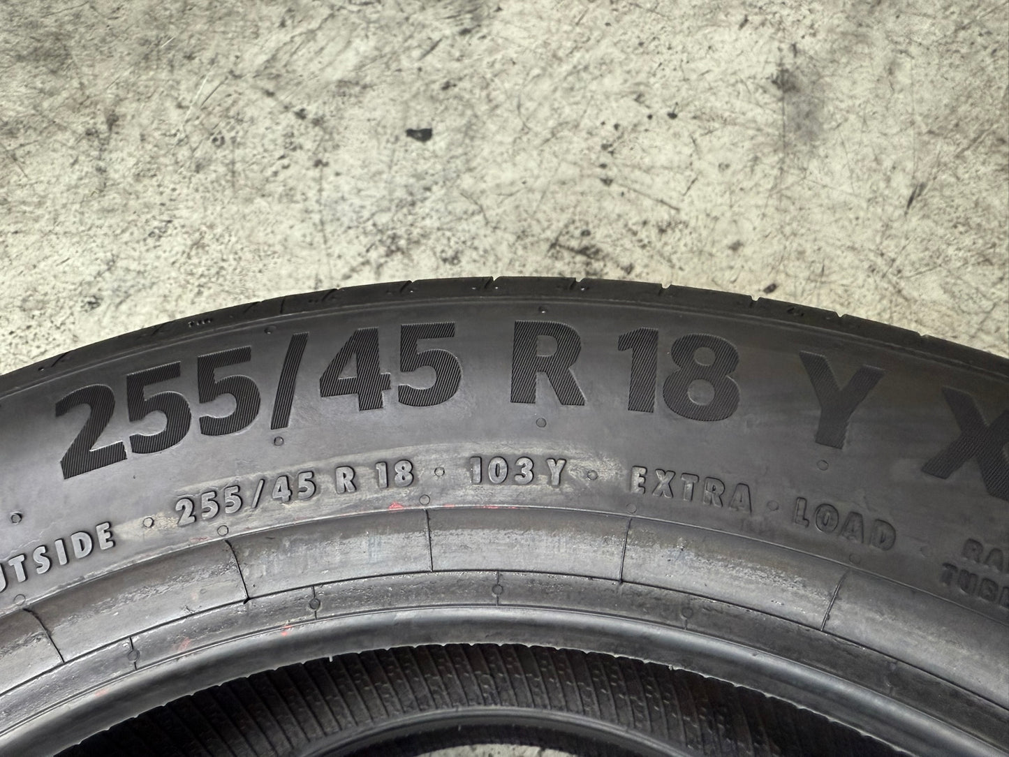 Usato: 2 Gomme 255/45R18 103Y XL Continental Estive 90% residui