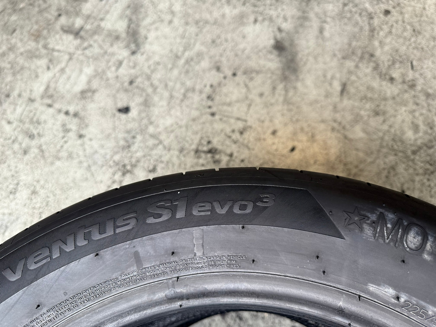 Usato: 2 Gomme 225/55R18 102Y XL Hankook Estive 95% residui