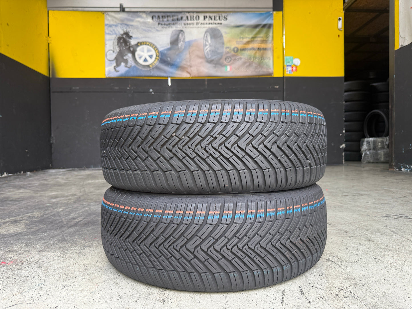 Usato: 2 Pneumatici Continental AllSeasonContact 215/55R17 98H XL 4 Stagioni 90% Residui