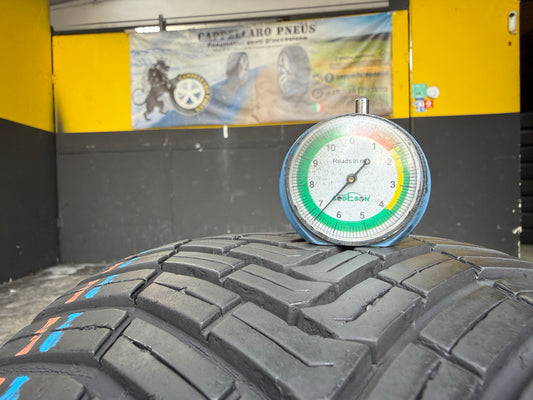Usato: 2 Pneumatici Continental AllSeasonContact 215/55R17 98H XL 4 Stagioni 90% Residui