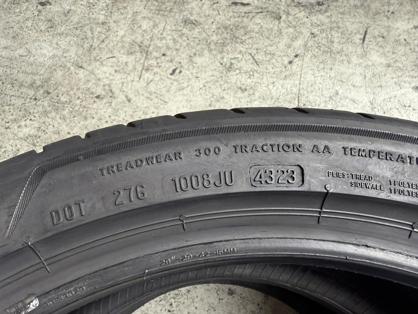 Usato: 2 Gomme 255/40R20 101Y XL Bridgestone Estive 90% residui