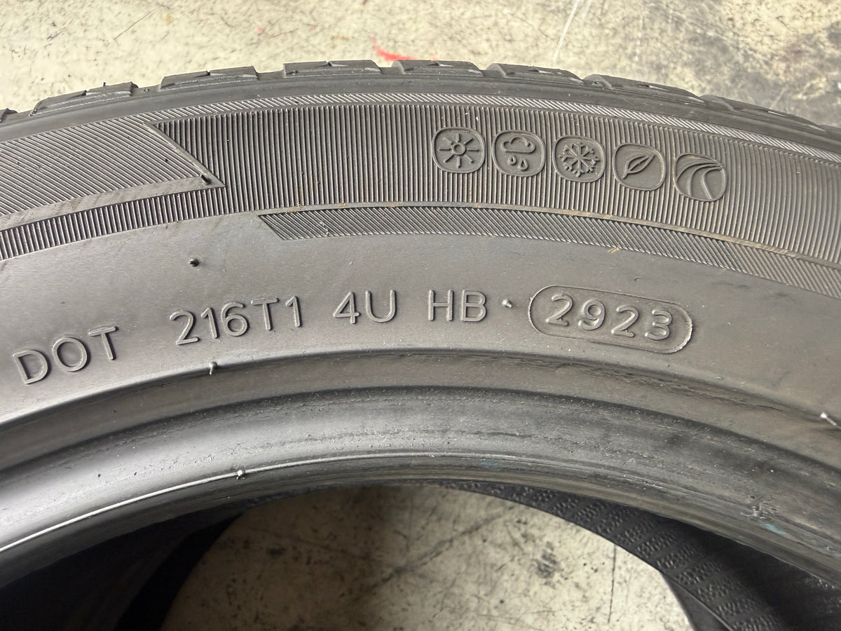Usato: 2 Pneumatici Hankook Kinergy 4S2 215/55ZR17 98W XL 4 Stagioni 85% Residui