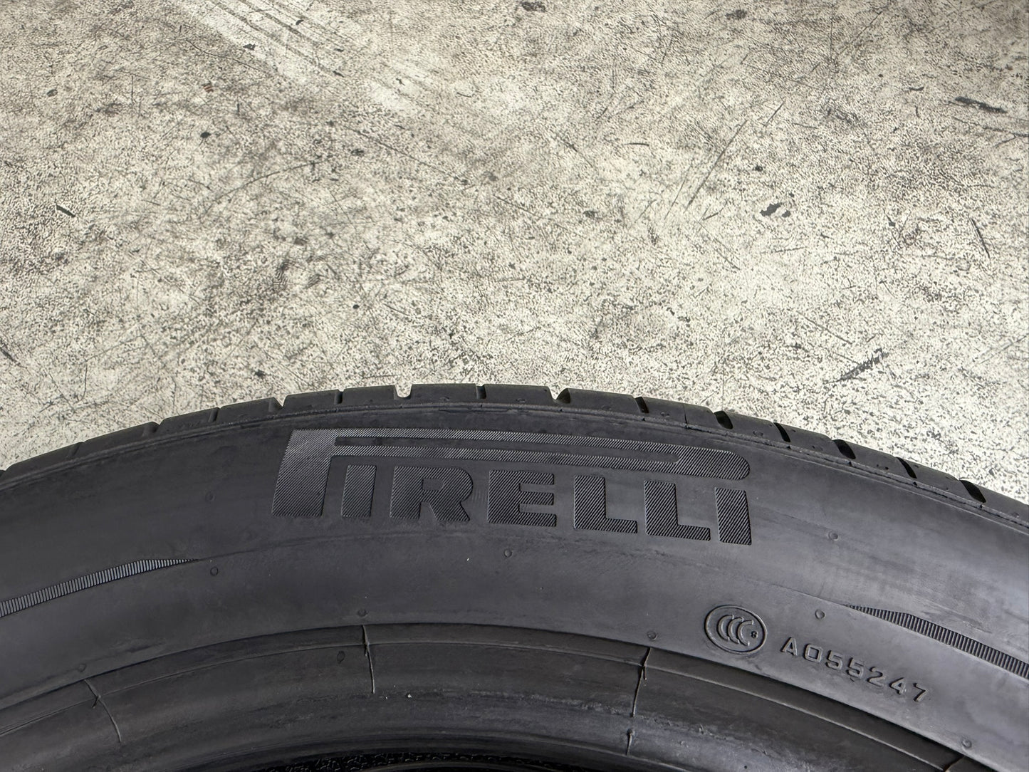 Usato: 2 Gomme 235/50R20 104Y XL Pirelli Estive 90% Residuo