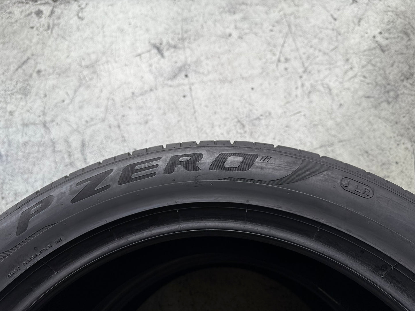 Usato: 2 Gomme 235/50R20 104Y XL Pirelli Estive 90% Residuo