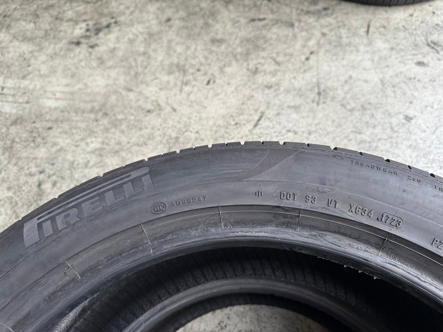 Usato: 2 Gomme 235/50R20 104Y XL Pirelli Estive 90% Residuo