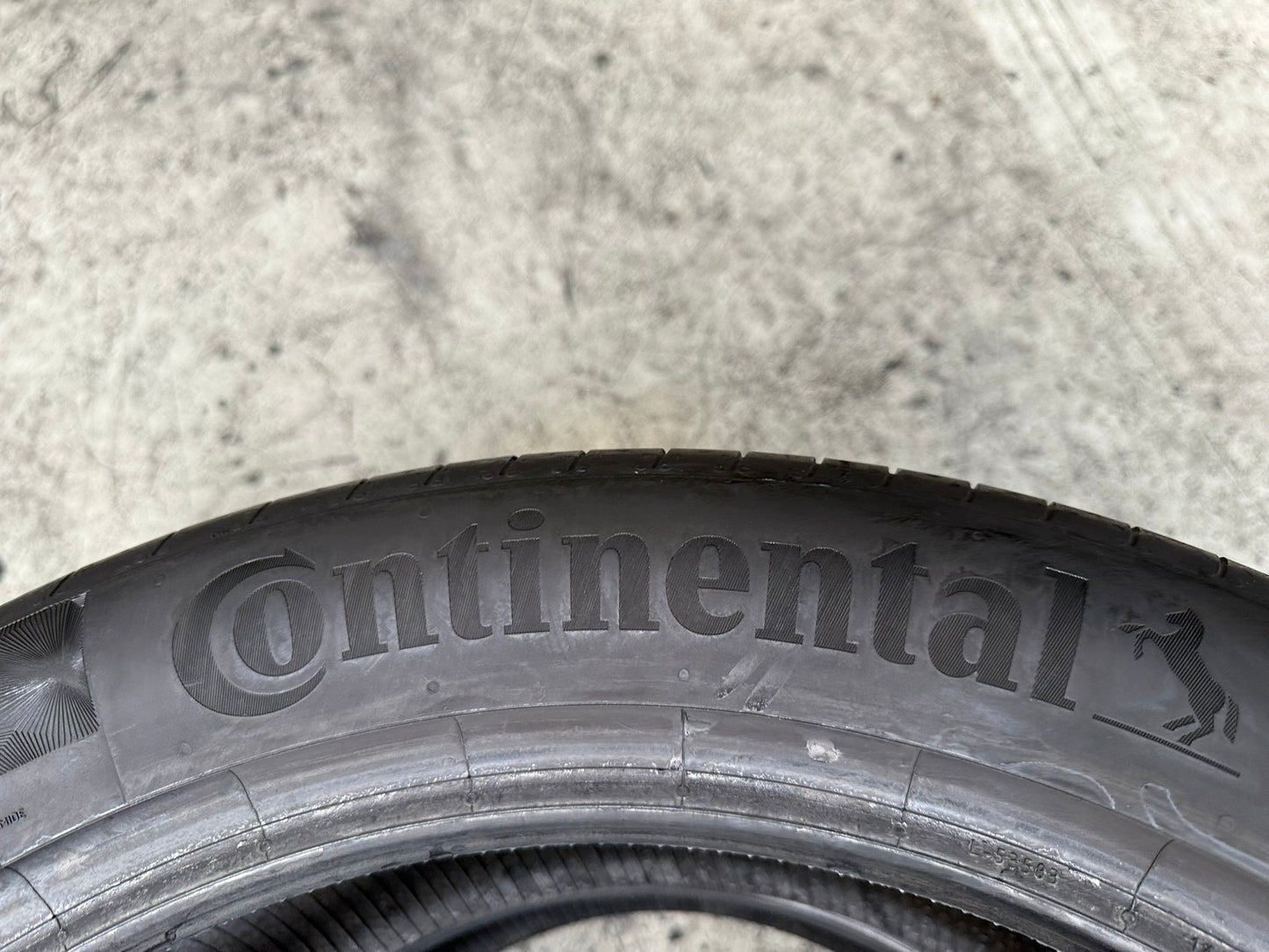 Usato: 2 Gomme 255/45R20 105Y XL Continental Estive 90% Residuo