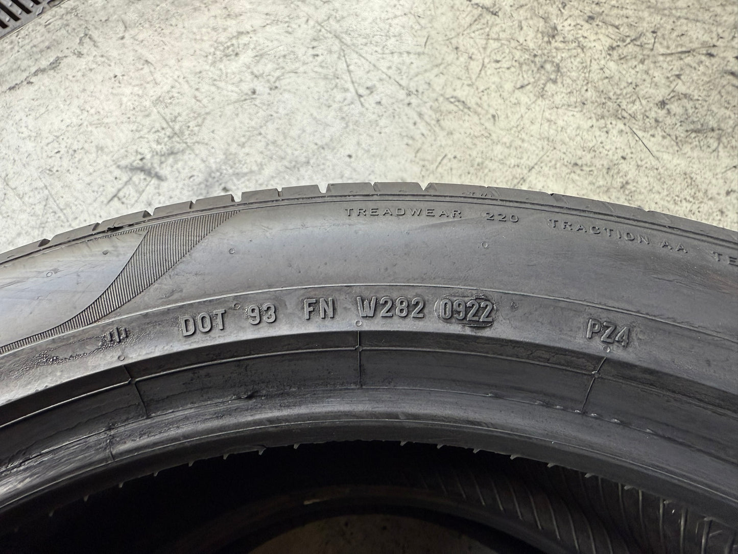 Usato: 2 Gomme 285/40R21 109Y XL Pirelli Estive 85% Residuo