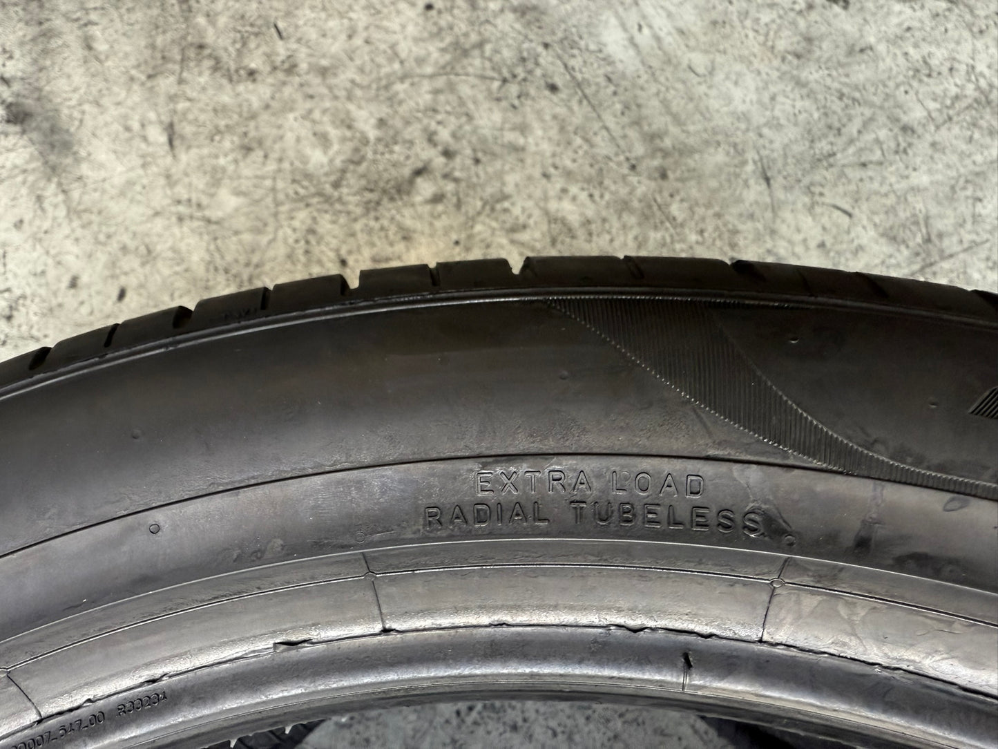 Usato: 2 Gomme 285/40R21 109Y XL Pirelli Estive 85% Residuo