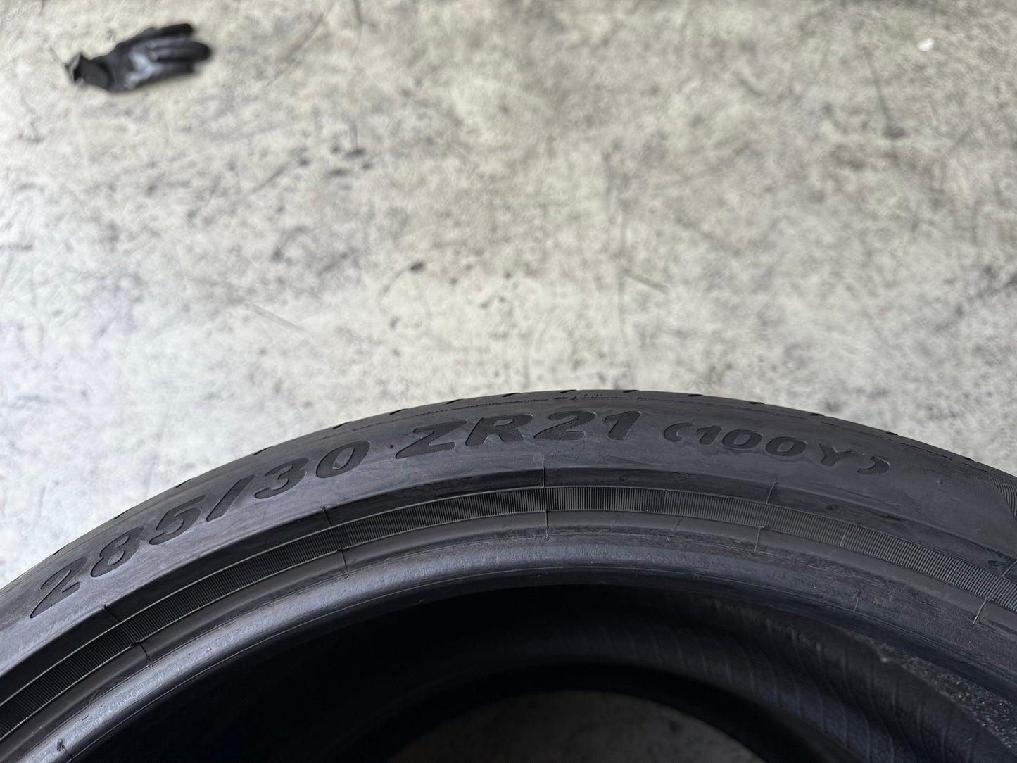 Usato: 2 Gomme 285/30R21 100Y XL Pirelli Estive 90% Residuo