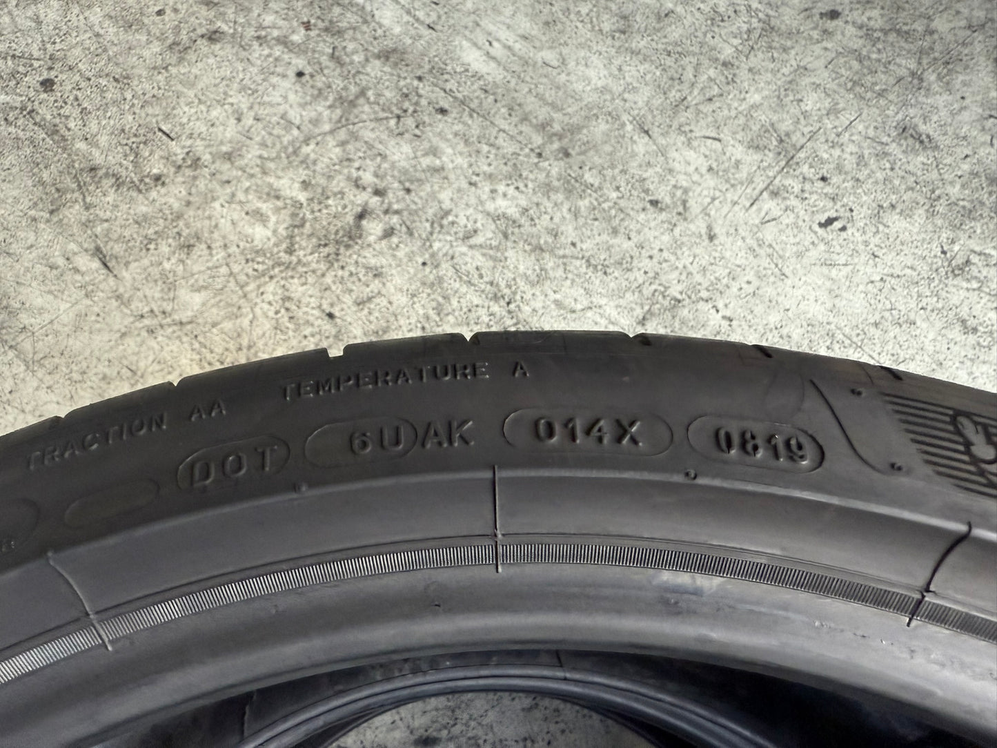 Usato: 2 Gomme 295/30R20 101Y XL Michelin Estive 85% Residuo