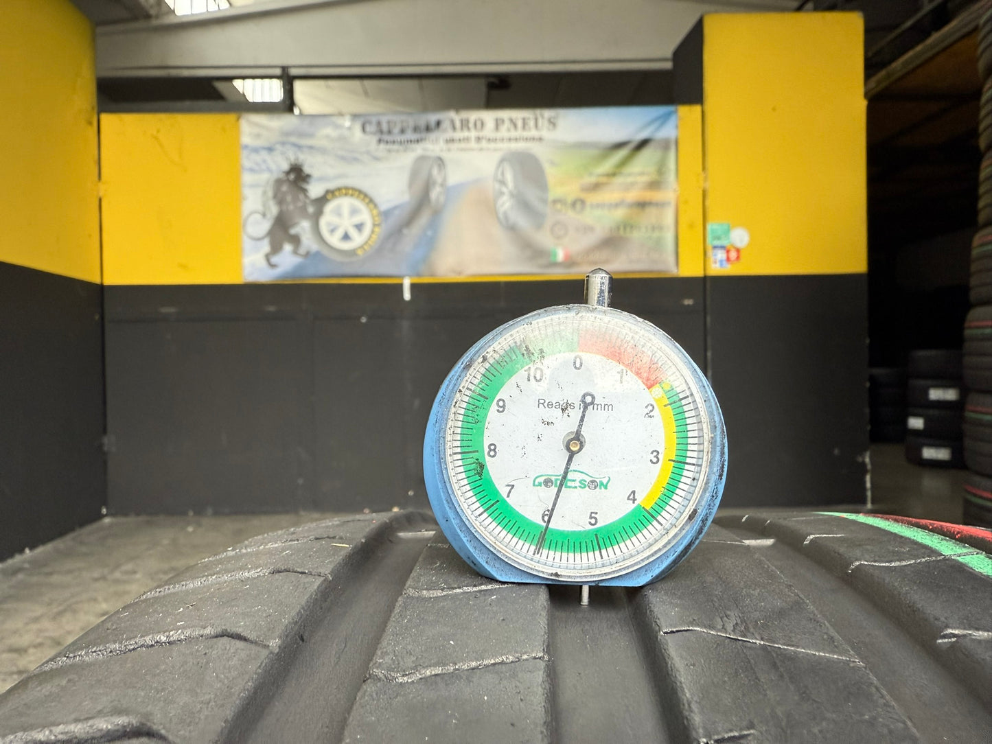 Usato: 2 Gomme 265/40R21 105Y XL Pirelli Estive 90% Residuo