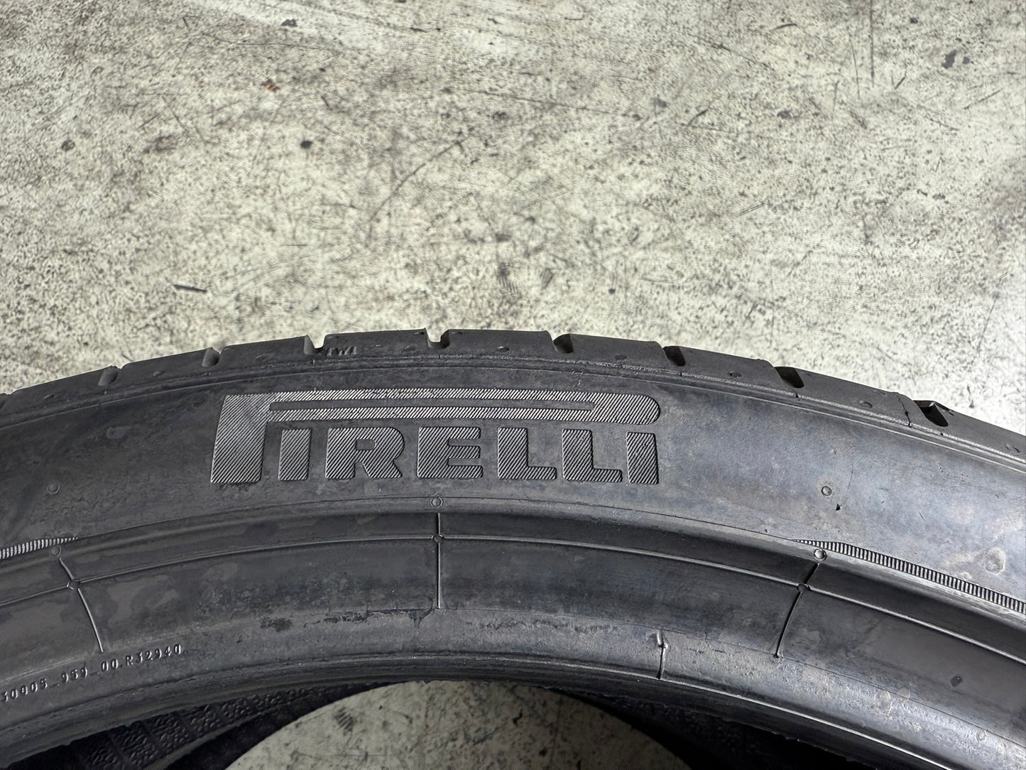 Usato: 2 Gomme 245/40R21 100W XL Pirelli Estive 95% Residuo