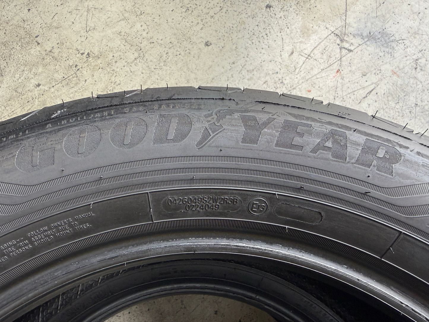 Usato: 2 Pneumatici Goodyear EfficientGrip 2 SUV 235/60R18 107V XL Estivi 90% Residui
