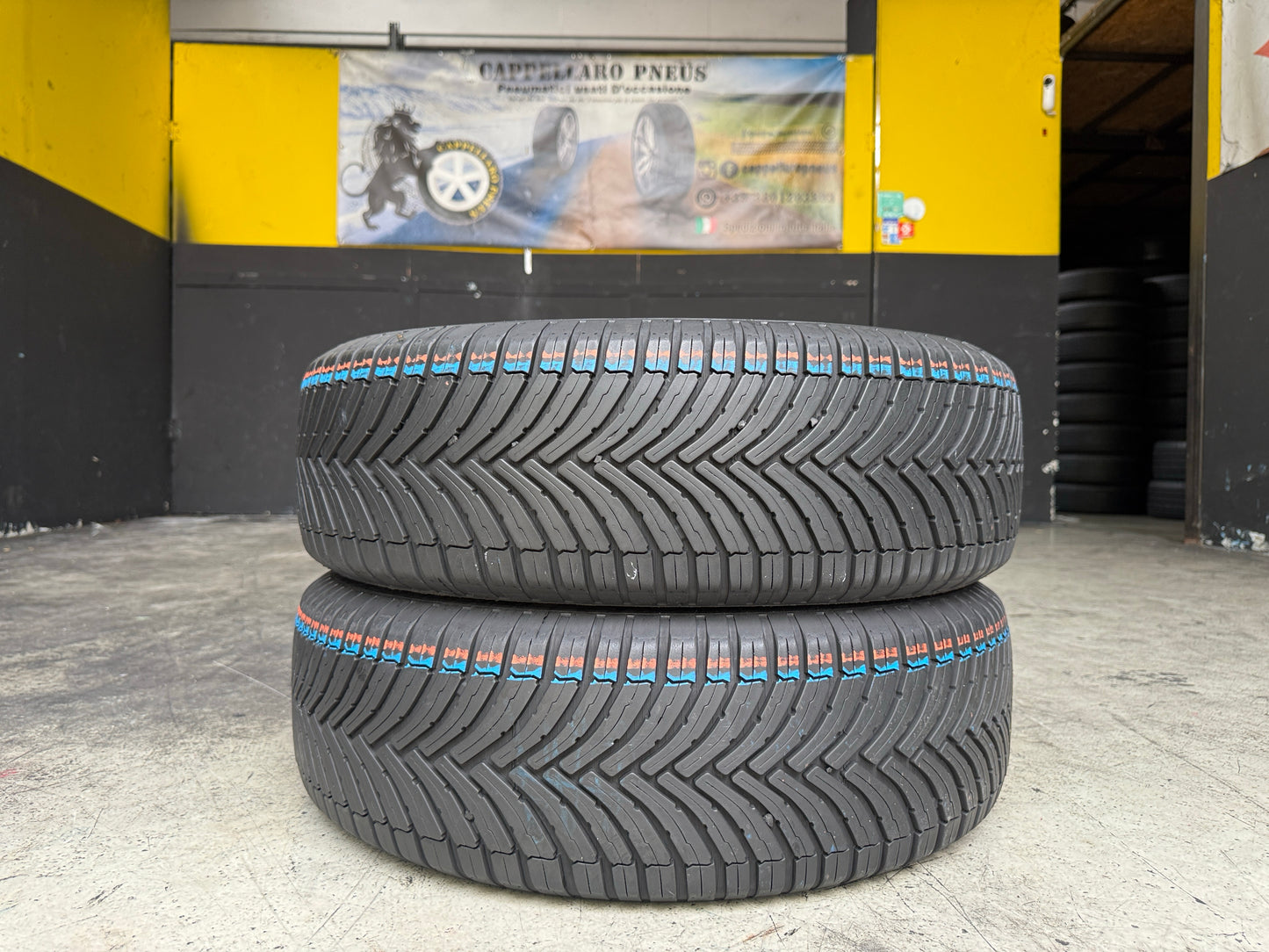 Usato: 2 Pneumatici Bridgestone Turanza All Season 6 215/65R17 103V XL 3PMSF Enliten EVR 4 Stagioni 95% Residui
