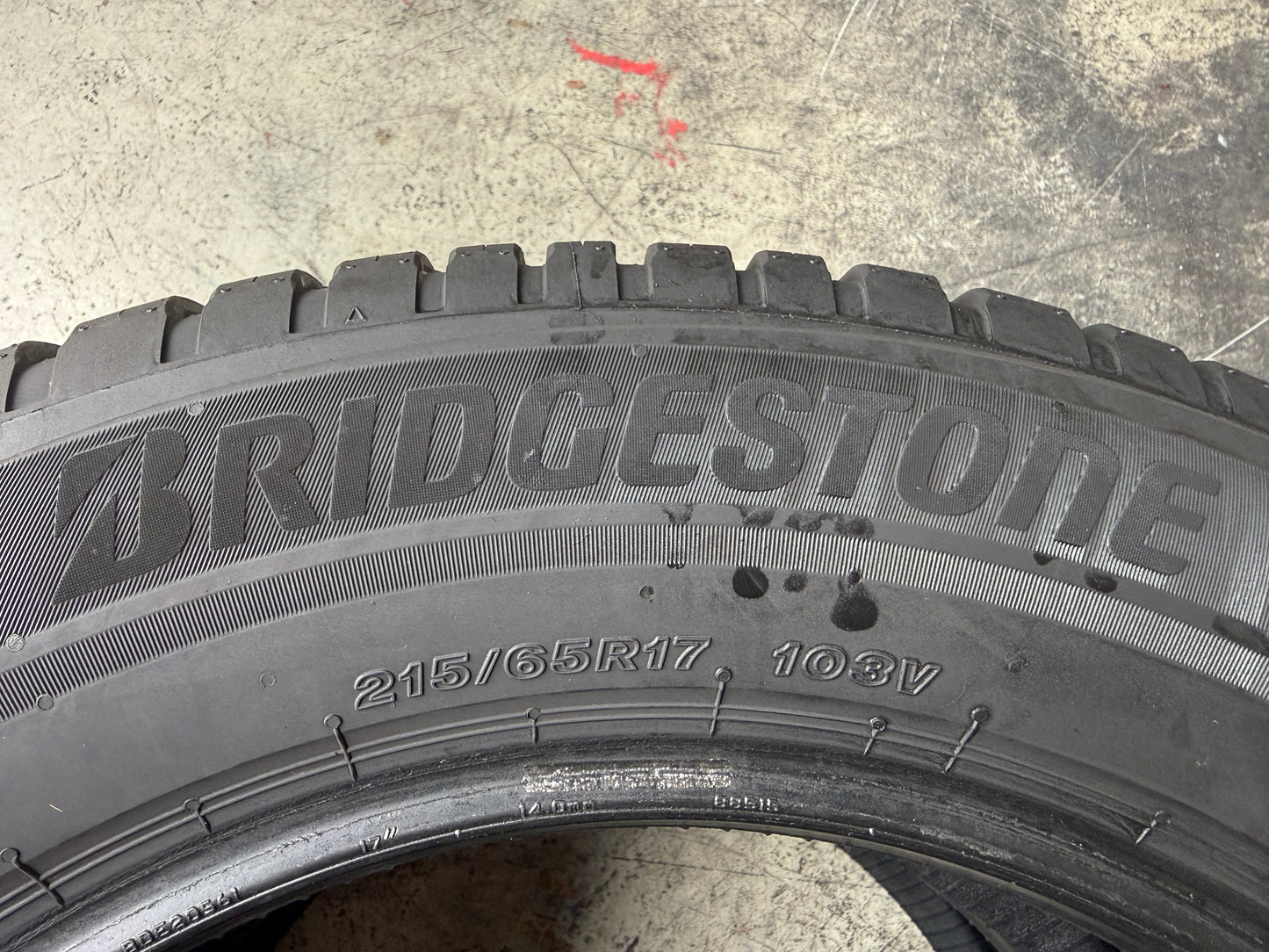 Usato: 2 Pneumatici Bridgestone Turanza All Season 6 215/65R17 103V XL 3PMSF Enliten EVR 4 Stagioni 95% Residui