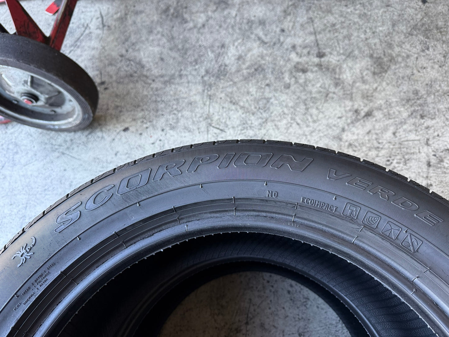 Usato: 2 Gomme 255/50R19 103Y Pirelli Estive 95% residui