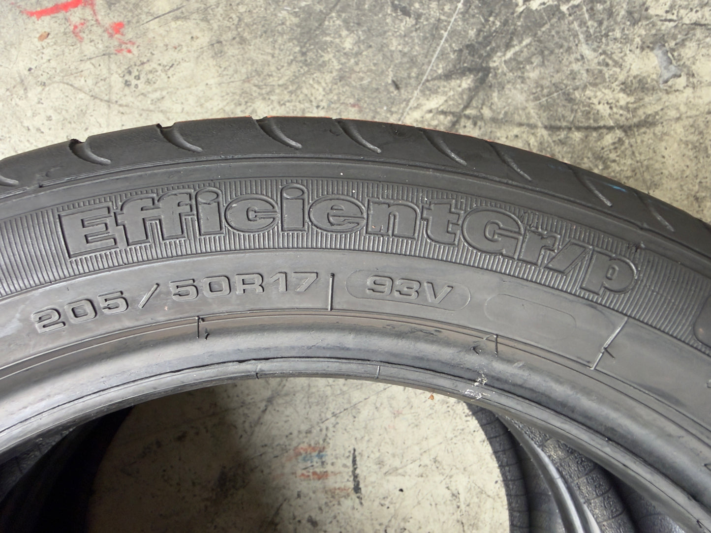 Usato: 2 Pneumatici Goodyear EfficientGrip Performance 205/50R17 93V XL Estivi 85% Residui