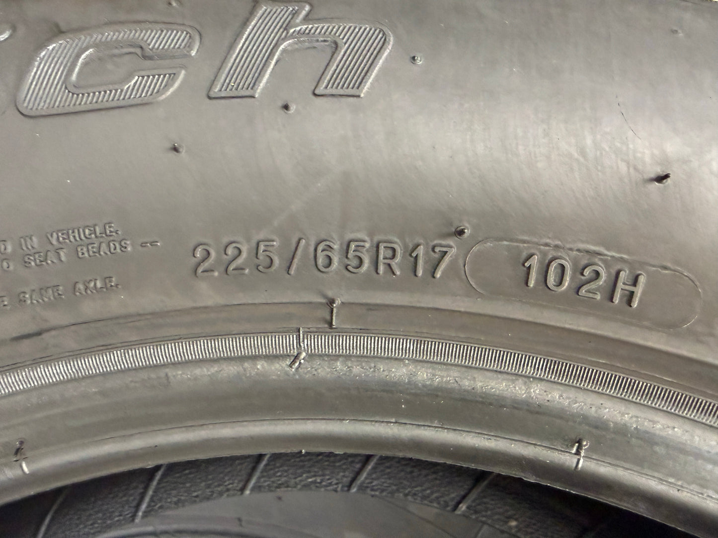 Usato: 2 Pneumatici BFGoodrich Advantage SUV 225/65R17 102H Estivi 85% Residui