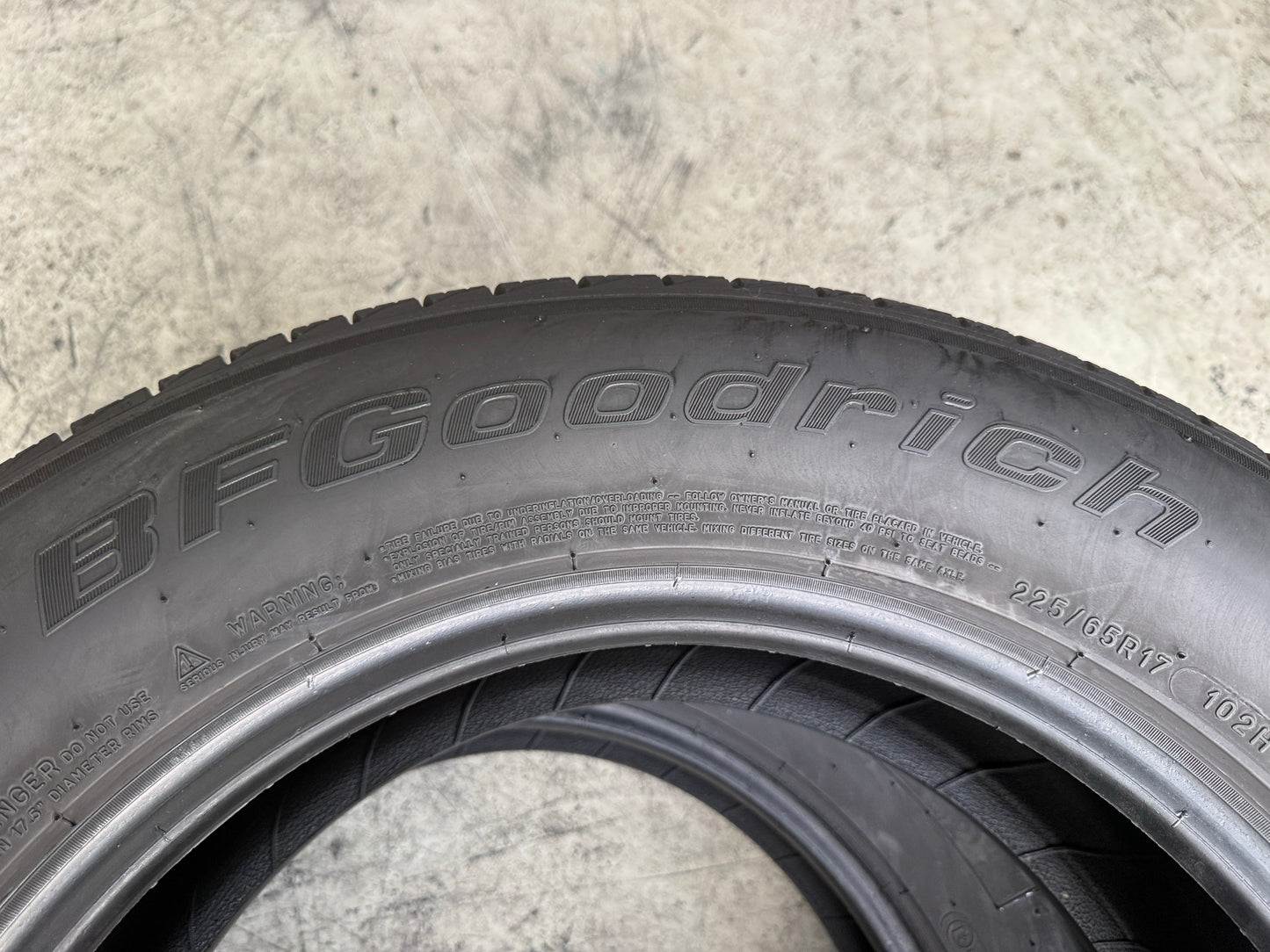 Usato: 2 Pneumatici BFGoodrich Advantage SUV 225/65R17 102H Estivi 85% Residui