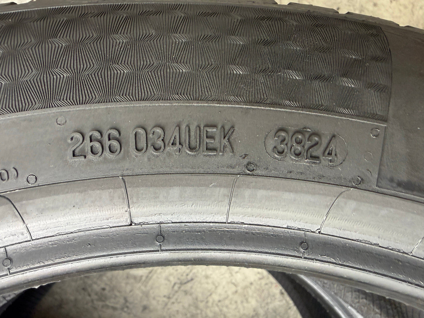 Usato: 2 Pneumatici Continental AllSeasonContact 2 225/50R18 99W XL FR 3PMSF EVc 4 Stagioni 90% Residui