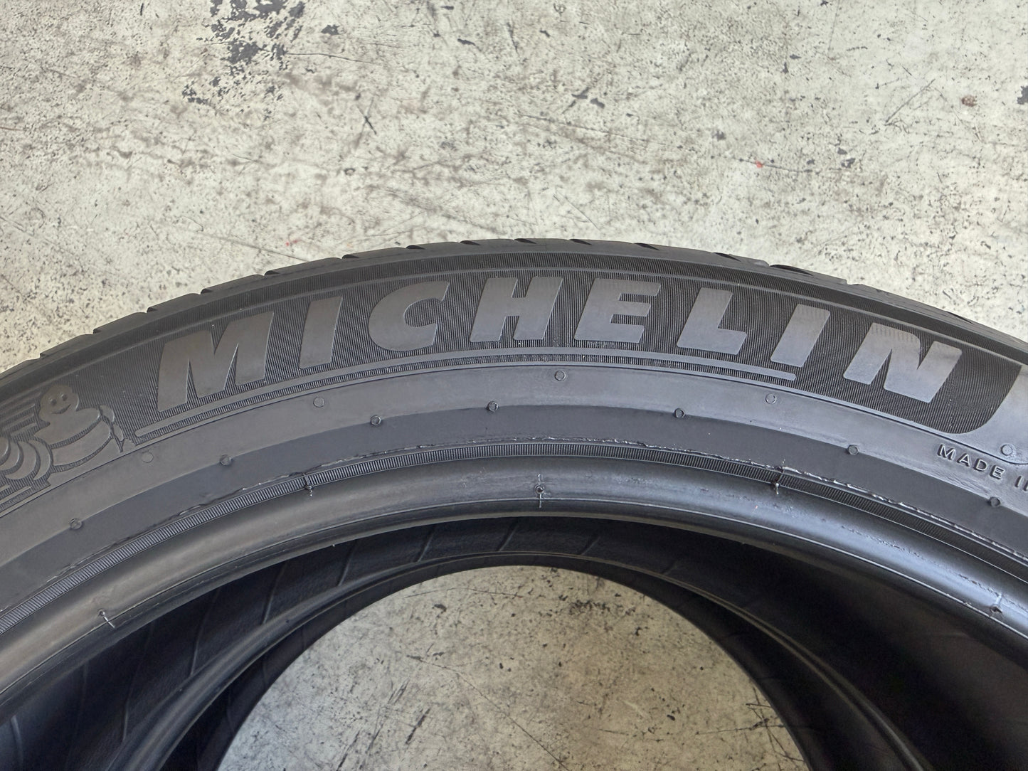 Usato: 4 Pneumatici Michelin Primacy 4 235/45R20 100V XL S1 Estivi 90-95% Residui